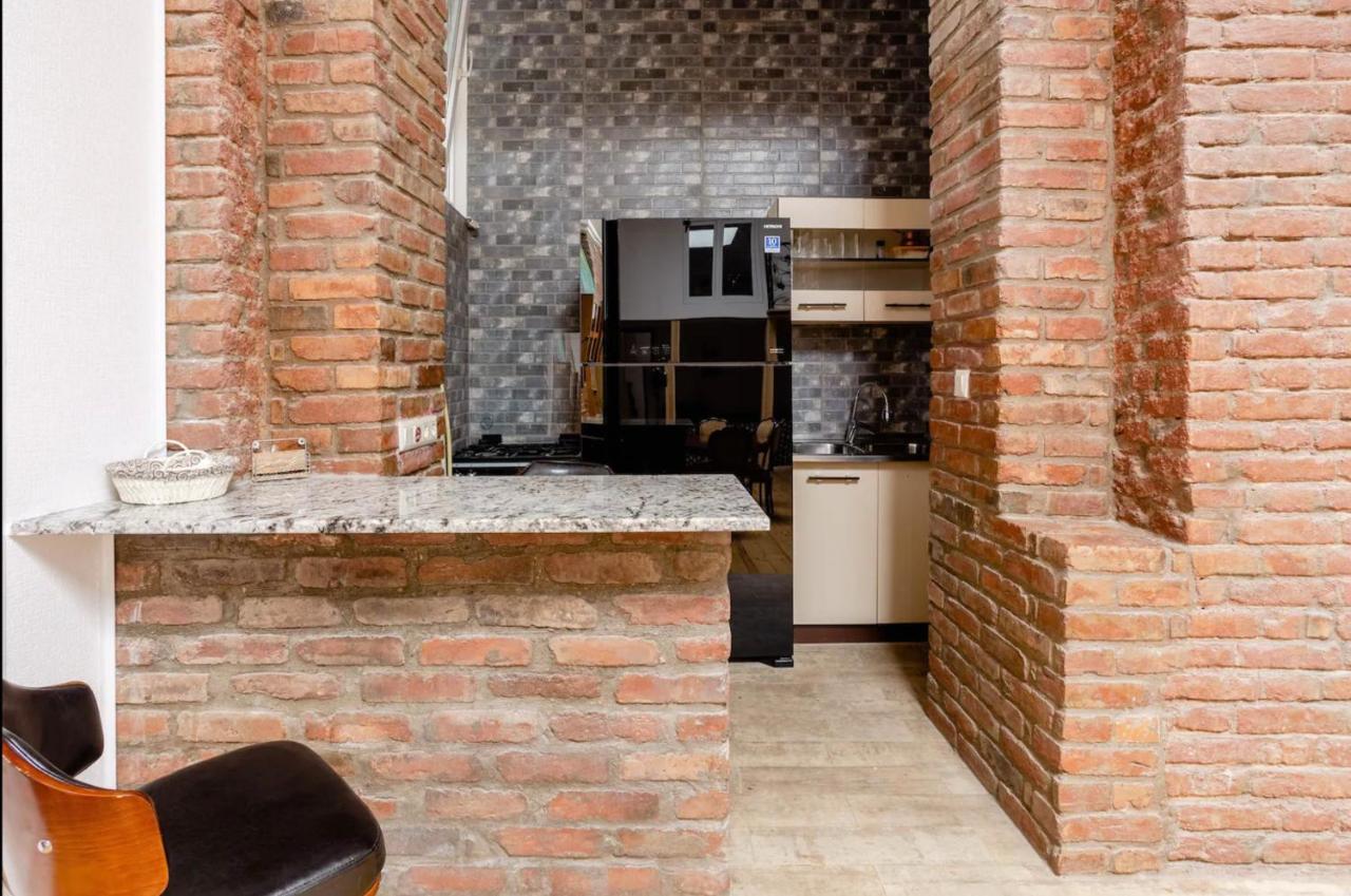Lovely Dulcet Loft In Center Of Rustaveli 트빌리시 외부 사진
