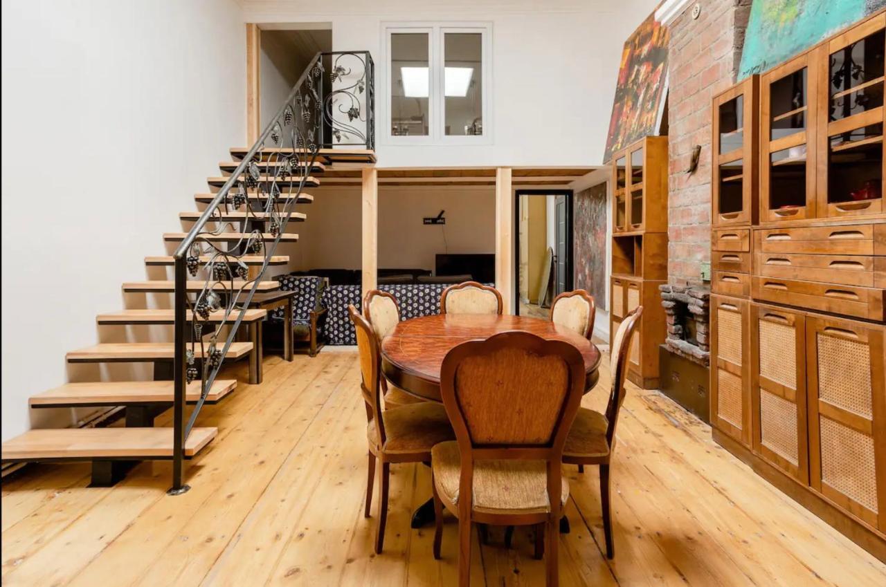 Lovely Dulcet Loft In Center Of Rustaveli 트빌리시 외부 사진