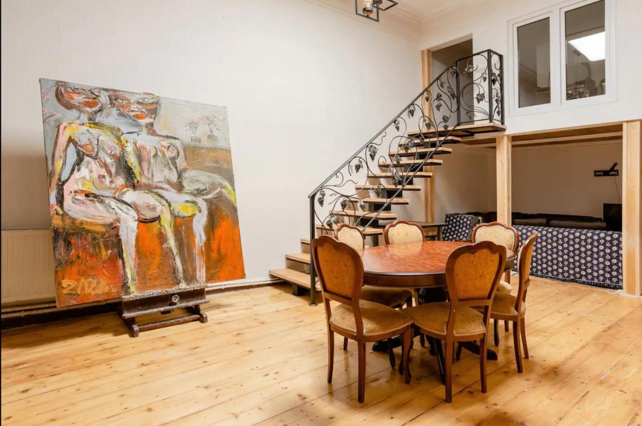 Lovely Dulcet Loft In Center Of Rustaveli 트빌리시 외부 사진